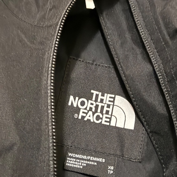The North Face Voyage Short Jacket - Picture 7 of 7